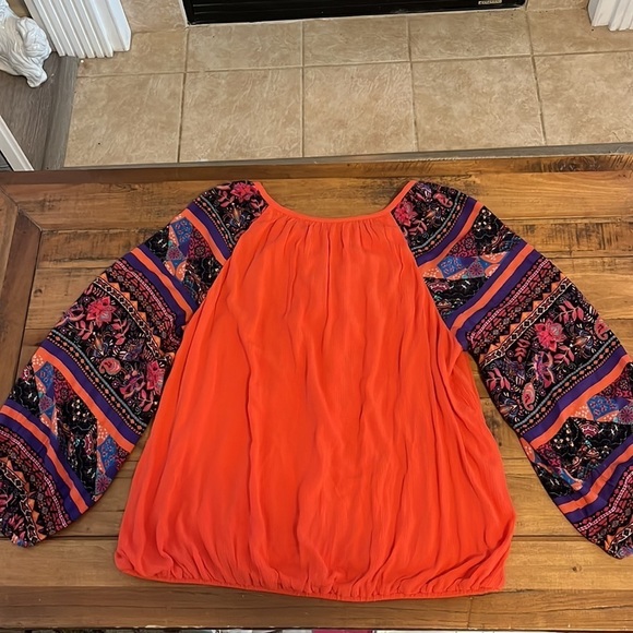 Soft Surroundings Plus Sized colorful top - Picture 2 of 5